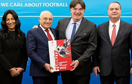 TFF, Türkiye'nin adaylık dosyasını UEFA'ya sundu