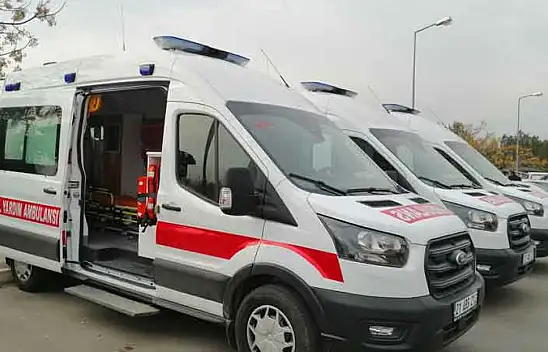 Tır ile otobüs çarpıştı: 19 yaralı!