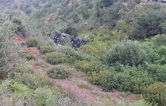 Traktör 50 metrelik uçuruma yuvarlandı