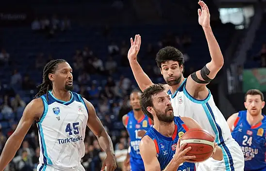 Türk Telekom yarın Anadolu Efes'i konuk edecek