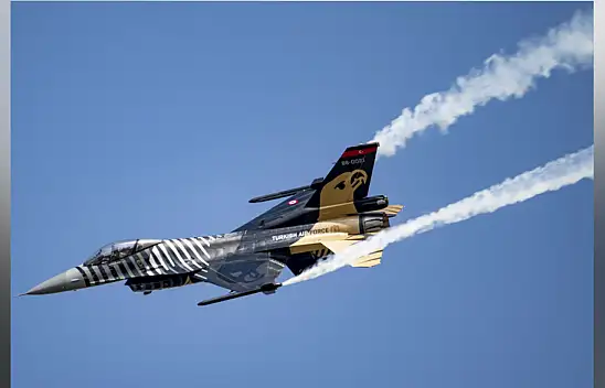 Türk Yıldızları ile SOLOTÜRK, nefes kesti