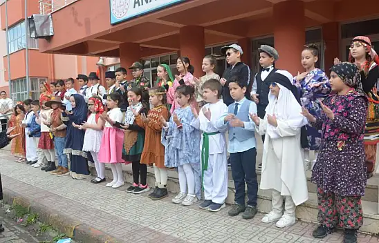 Türkiye'nin o ilinde İlkokul öğrencilerinden anlamlı etkinlik!