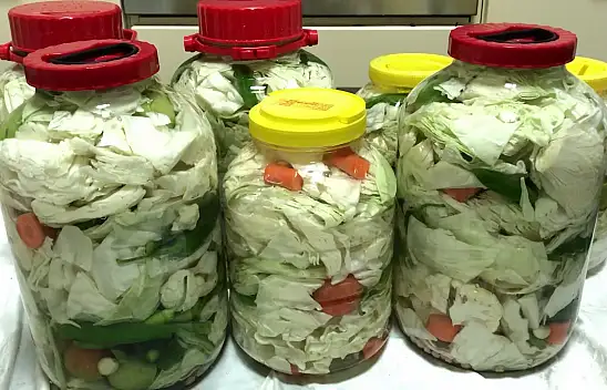 Turşunun sağlıksız olmasına neden oluyor! Asla turşu yaparken kullanmayın