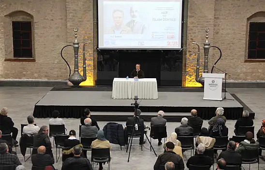 TYB Konya Şubesinde Âkif ve İslam Dünyası ele alındı!