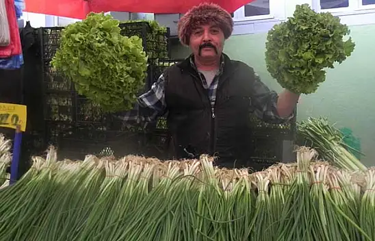 Ucuz satılan yeşilliğe pazarda rağbet yok