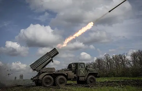 Ukrayna topçu birlikleri faaliyetlerini yoğun şekilde sürdürüyor