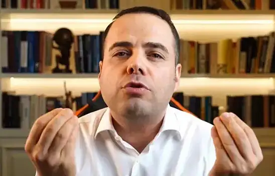 Ünlü ekonomist vergi zamlarını böyle duyurdu: Az önce