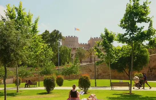 Valencia'nın İncisi: Turia Bahçeleri Rehberi