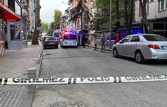 Vatandaşların ihbarı üzerine yerde hareketsiz yatan kişi ölü bulundu