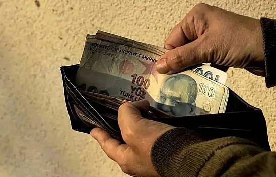 Yaş ve prime takılanlar için son fırsat: EYT'yi kaçıranlara yeni emeklilik hakkı verildi