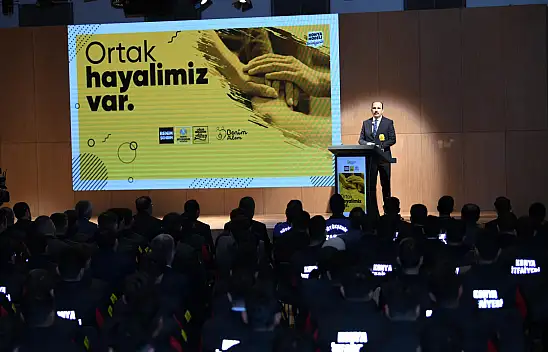 Yeni memurlarla bir araya geldi