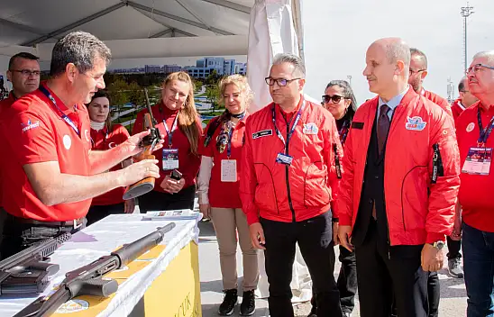 YÖK Başkanı Özvar'dan Selçuk Üniversitesi standına ziyaret