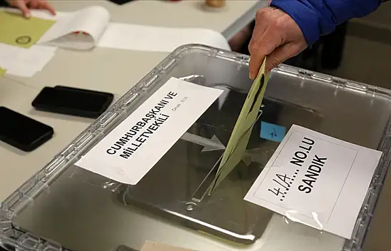 Yurt dışı oylara diplomatik kuryeli koruma