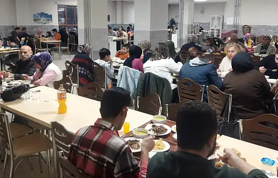 Yurtta kalan depremzede aileler Beyşehir'e veda ediyor