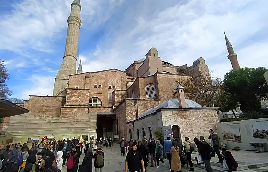 Yüzlerce Konyalı asırlık tarihi yerinde gördü: İstanbul'a akın ettiler!