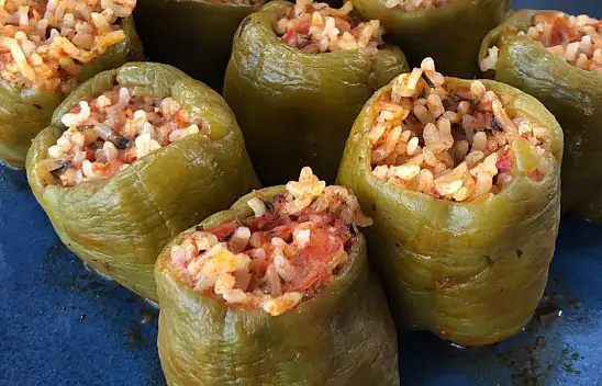 Zeytinyağlı biber dolmasına ne kadar su eklenmeli? 42 yıllık esnaf lokantası tam ölçüsünü verdi! 