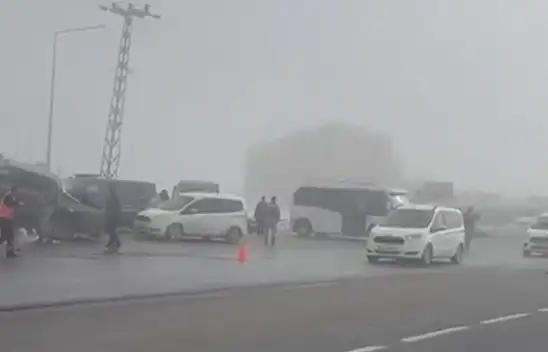 Zincirleme kaza 18 kişiyi hastanelik etti!