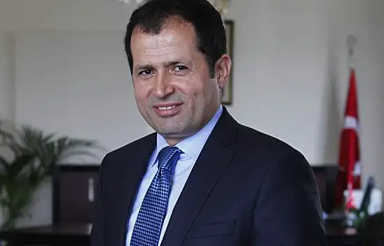 Ziya Altunyaldız kimdir?