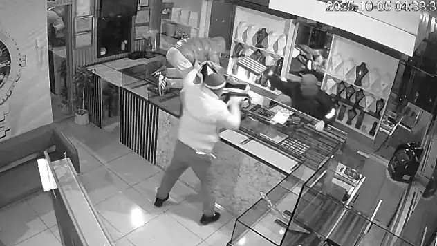 1 dakikada 15 milyonluk soygun!