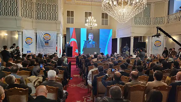 1 milyonluk gecede Konya rüzgarı! İstanbul'daki dev zirvede gözler o ikilideydi