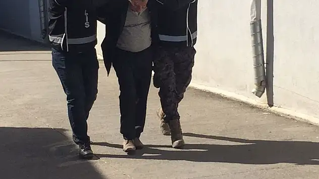 100 kişinin ölümüne sebep olan müteahhid adliye'ye sevk edildi