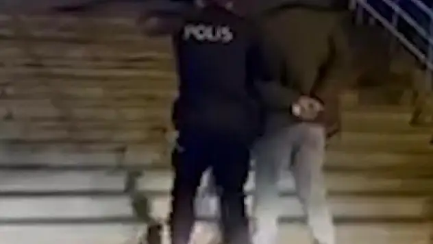 12 yıldan fazla hapis cezasıyla aranan firari yakayı ele verdi!