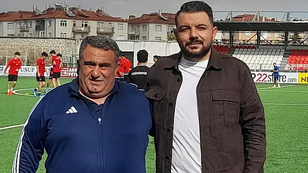 1922 Akşehirspor'da bir dönem kapandı! Niyazi Kart'a duygusal veda