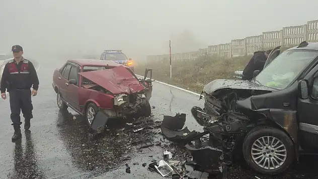 2 aracın karıştığı kazada facia: Ölü ve çok sayıda yaralı var!