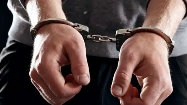 2 FETÖ üyesi polisten kaçamadı!