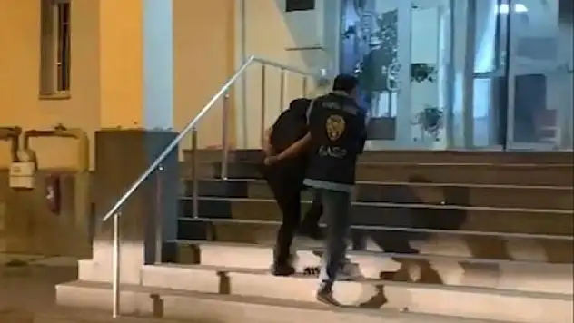 2 silahlı gasp şüphelisi yakalandı