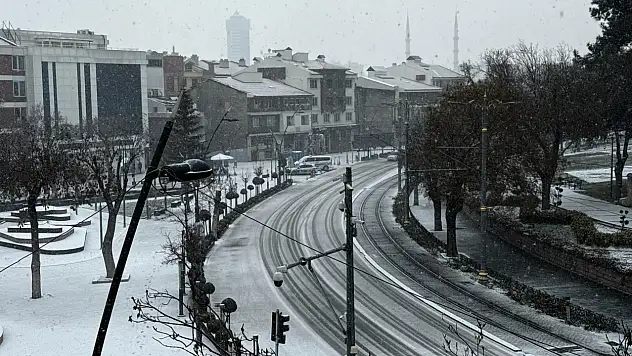 2026'nın ilk hediyesi: Konya'da özlenen kar bereketi