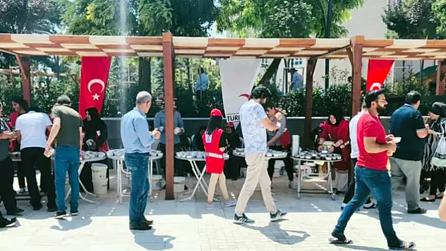 3 bin kişiye aşure ikramı