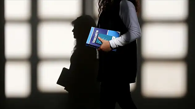 319'u üniversiteye yerleşti