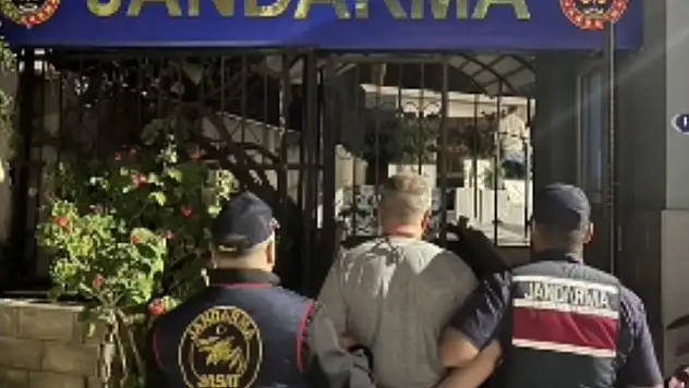 33 suç kaydı, 11 yıl 8 ay hapis cezası! Cinayet zanlısı gizli bölmede yakalandı
