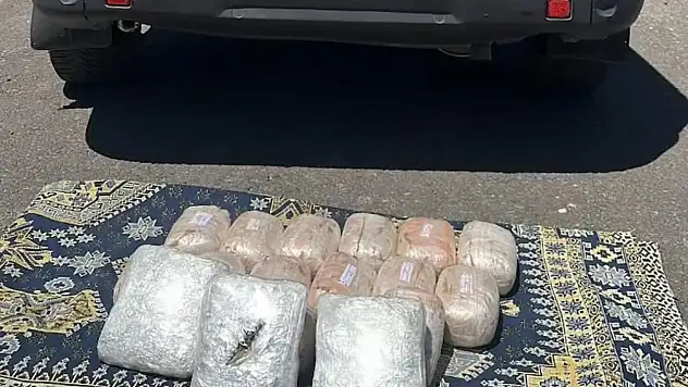 43 kilogram uyuşturucunun ele geçirildiği operasyonlarda 3 kişi tutuklandı!