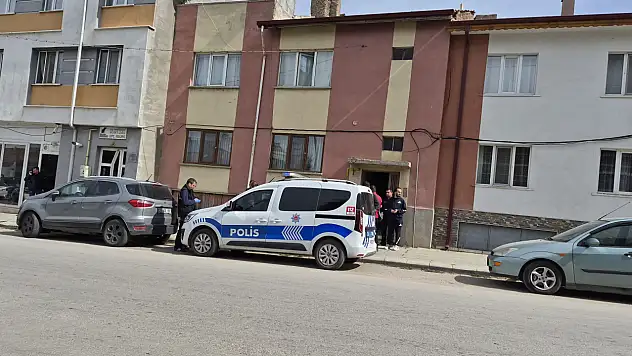 52 yaşındaki adam merdiven altında korkunç halde bulundu
