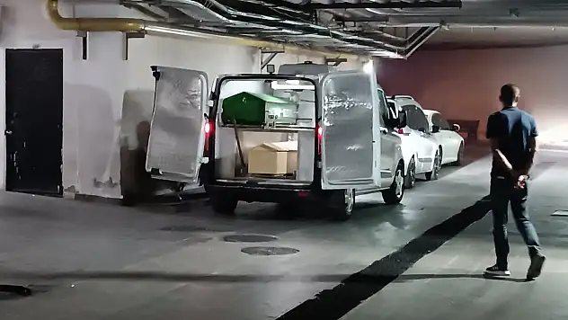 57 yaşındaki adam damdan düşerek can verdi