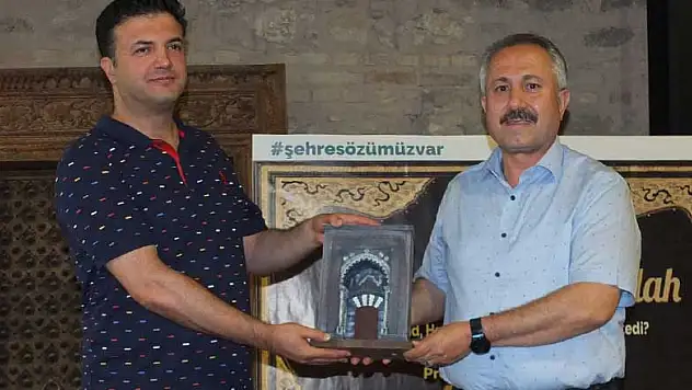 TYB Konya'da Hattat Şeyh Hamdullah konuşuldu