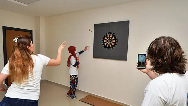 Konya NEÜ'de online dart turnuvası düzenlendi