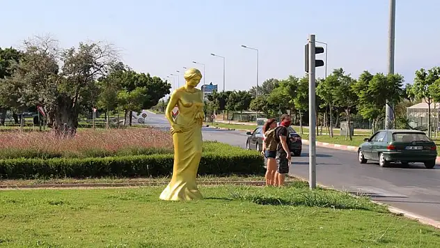 Antalya'nın her yeri onlarla donatıldı! Şehir büyük organizasyona hazır