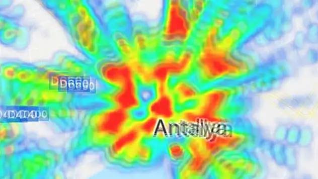 Antalya'da güzel günler geride kaldı! Koronavirüs vakaları adeta patladı risk haritası kıpkırmızı oldu