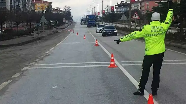 Konya-Ankara yolunda Covid ve GBT denetimi