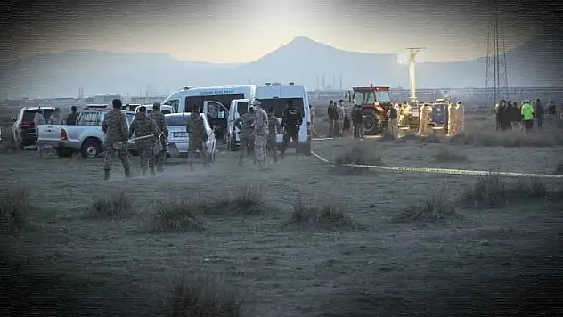 Konya'da düşen Türk Yıldızları uçağının enkazında çalışmalar sürüyor