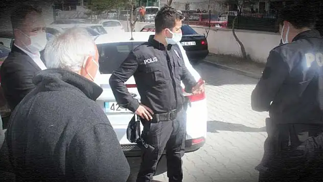 Konya'da evine taksi gönderilen emekli gurbetçiyi dolandırılmaktan bankanın güvenlik görevlisi kurtardı