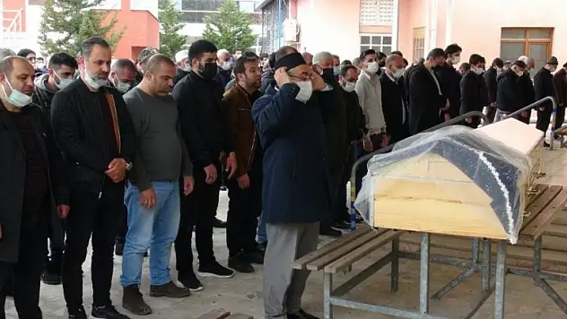 Ermenek'teki feci kazada hayatını kaybeden hemşire Seycan Alan toprağa verildi