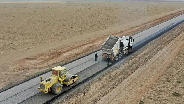 Konya Büyükşehir Belediyesi, Kulu'ya 26 kilometrelik mahalle yolu yapıyor