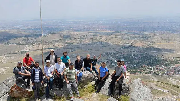 Konya Şehit Ufuk Baysan Anadolu Lisesi öğretmenleri Takkeli Dağ'da stres attı