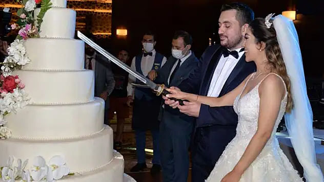 Konya'nın iki doktoru Bilgehan Kabalak ve Talha Üstünbaş mutluluğa evet dedi