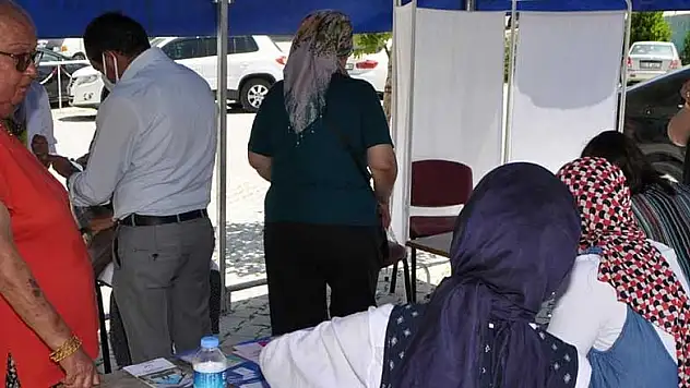 Konya'da aşılamayı hızlandırmak için Halkapınar Kaymakamlığı'ndan aşı çadırı