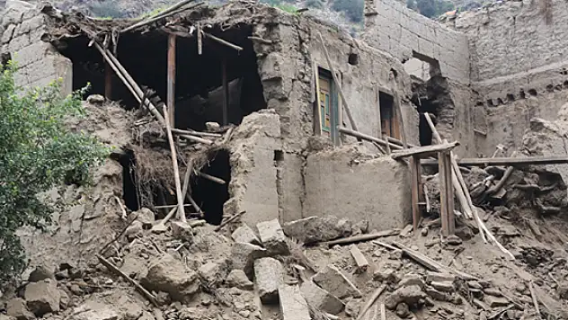 6 şiddetindeki depremde bilanço ağırlaşıyor!